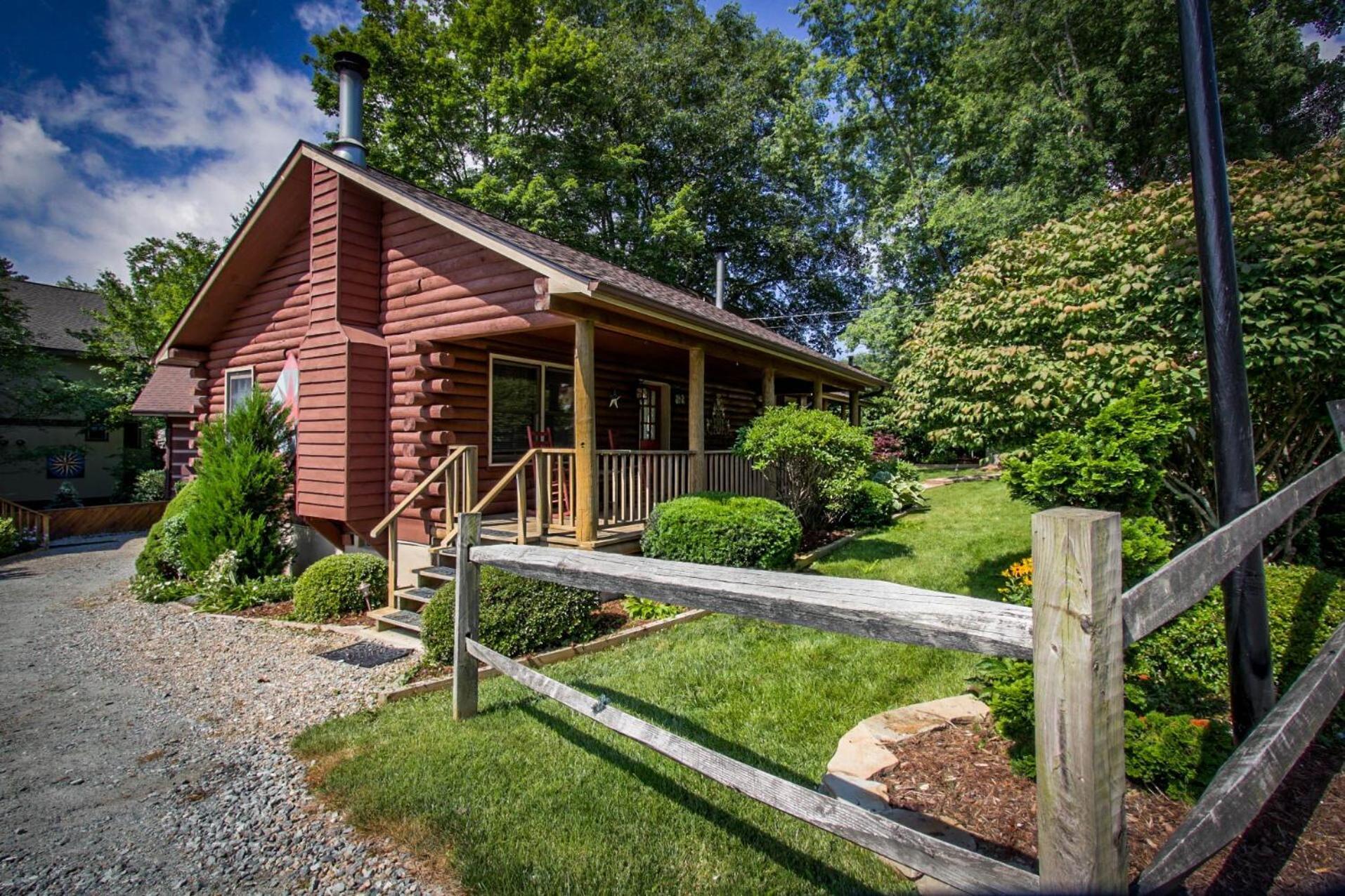 Mountainaire Inn And Log Cabins Blowing Rock Dış mekan fotoğraf